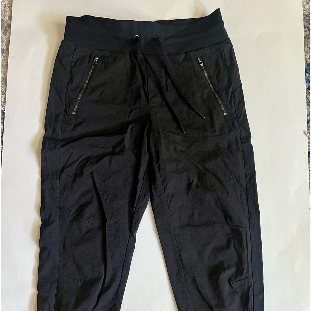 Athleta trekkie jogers 6